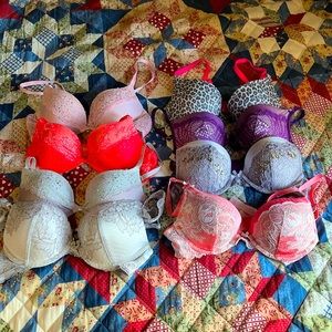 32 A 8 Bras Bundle